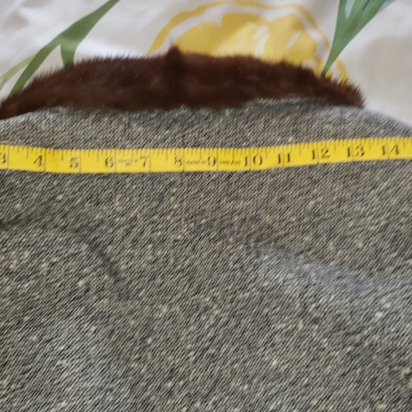 Vintage jacket with real fur collar - Picture 12 of 13